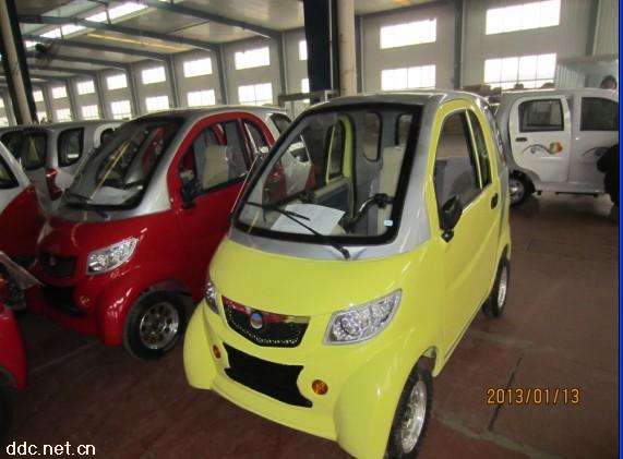 迷你款小四輪電動汽車，把式電動四輪車